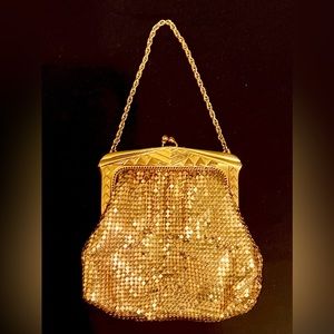 Vintage Authentic 1940s Whiting and Davis Gold Mesh Evening Bag